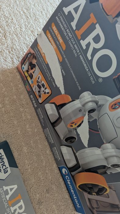 Robot AIRO para criancas