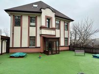 Сдам окрему будівлю з закриою теріторією. Шевченківський р-н