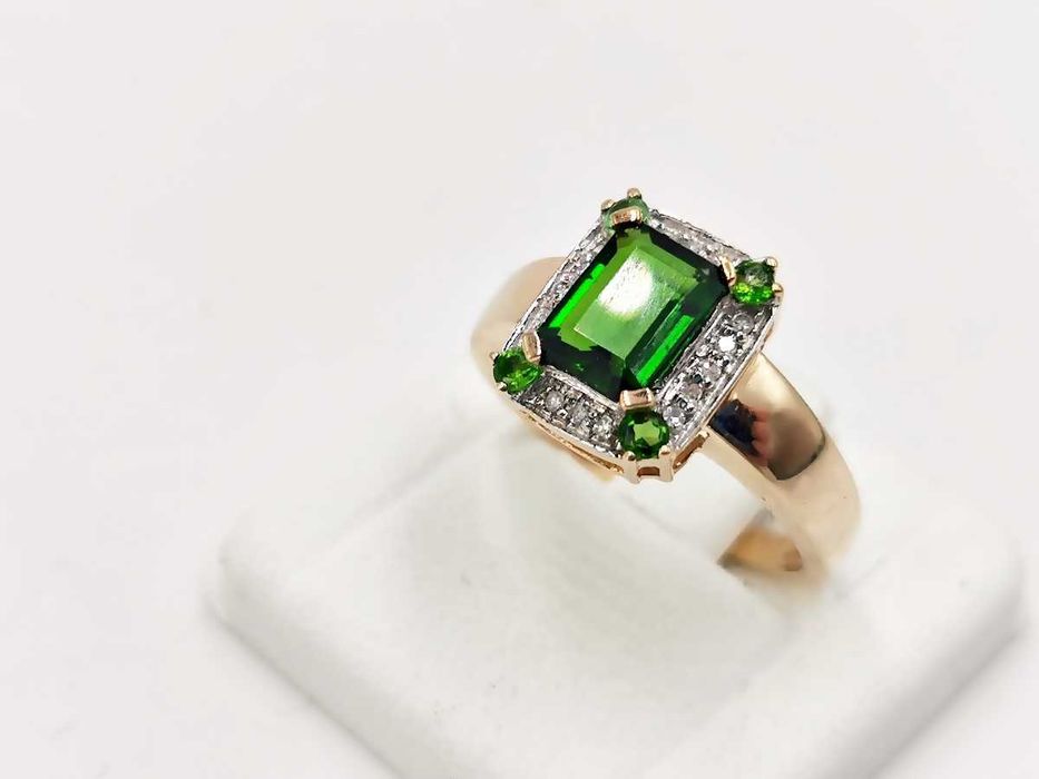 pierścionek złoto diamenty diopsydy 3,78 g certyfikat G.796