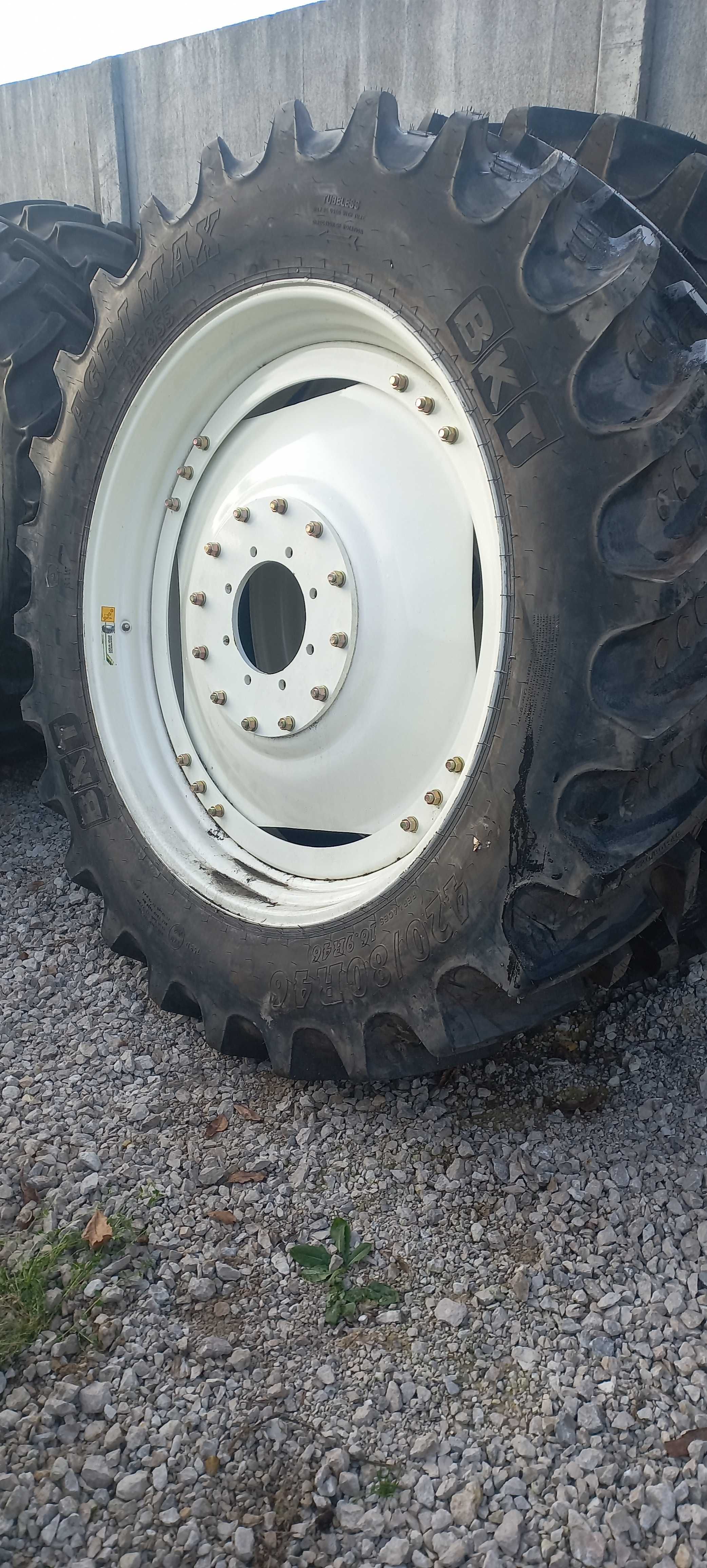 KOŁA wąskie New Holland T6 T7 420/80R46 320/85R34 NOWE SYSTEMÓWKI GKN