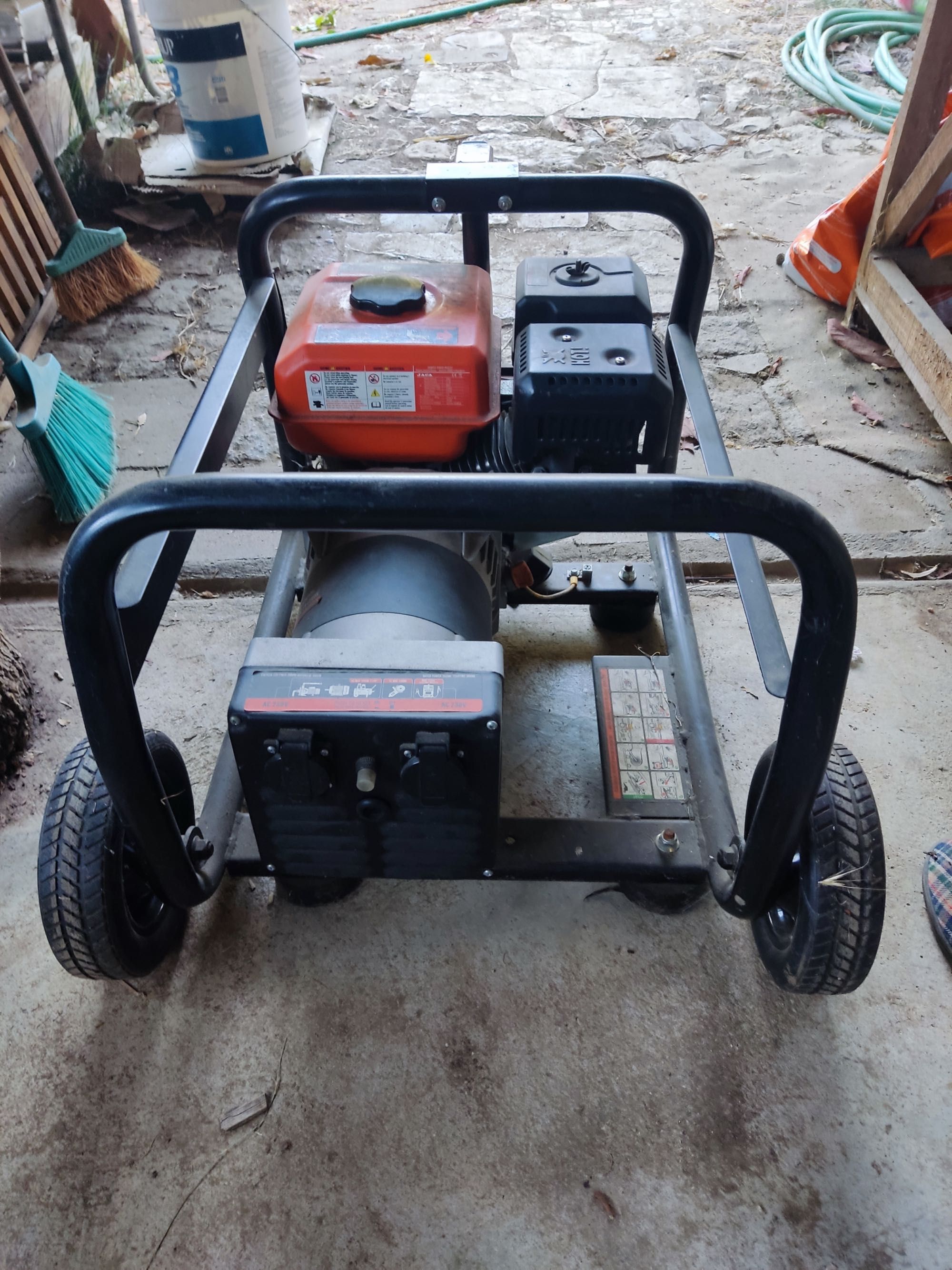 Gerador Elétrico a Gasolina