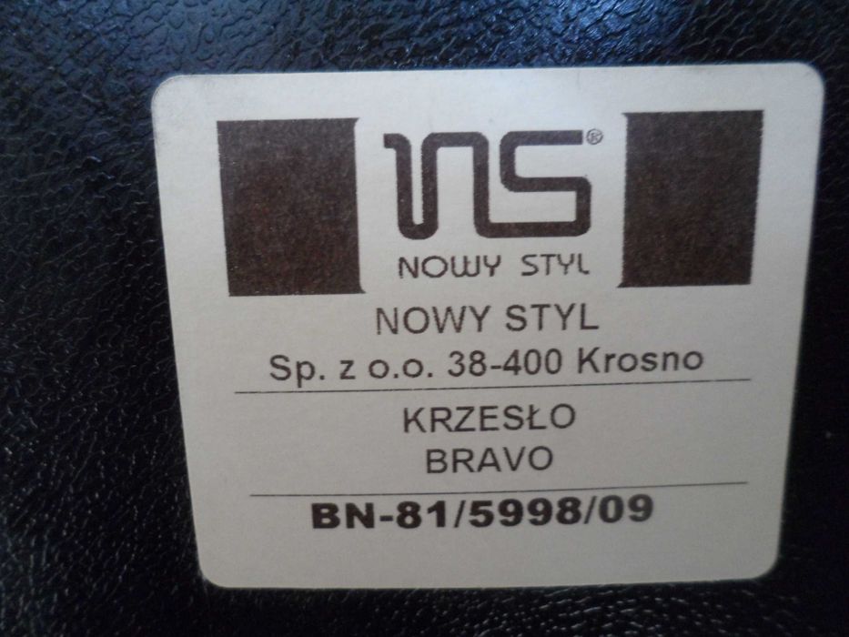 krzesło do biurka obrotowe  BRAWO   NOWY STYL