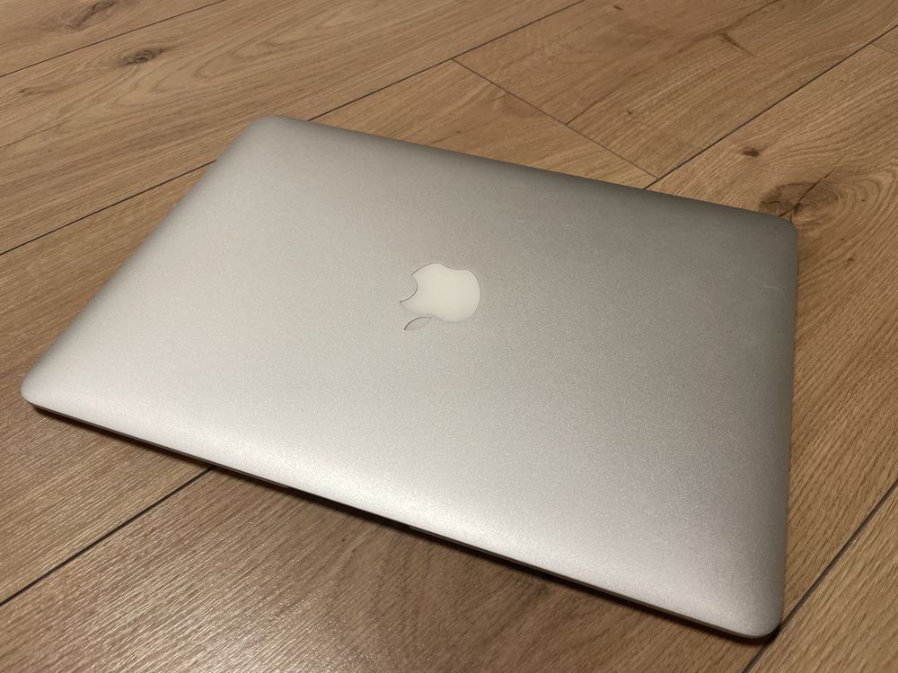 Idealny MacBook Air 13” 4/128 GB w PERFEKCYJNYM stanie!