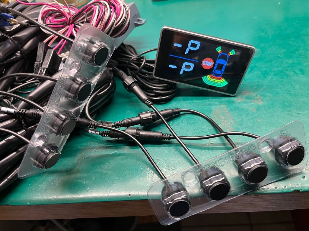 Czujniki parkowania Valeo 632202 przód i tył LCD