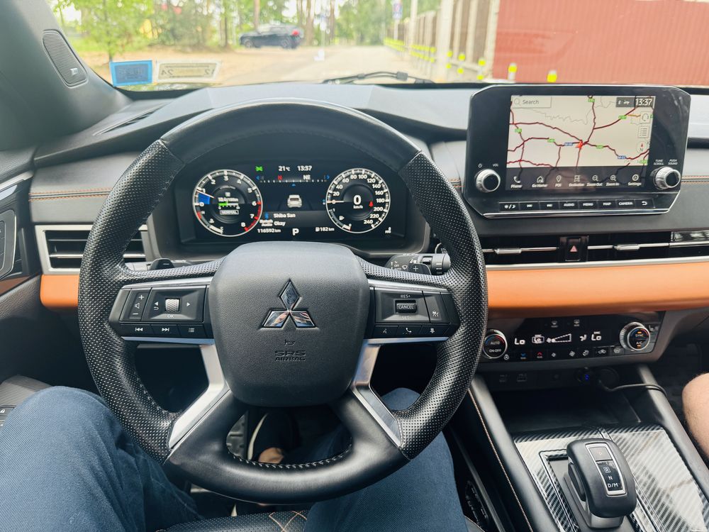 Продам Mitsubishi Outlander 2021 рік 2.5 Бензин SEL в ідеальному стані