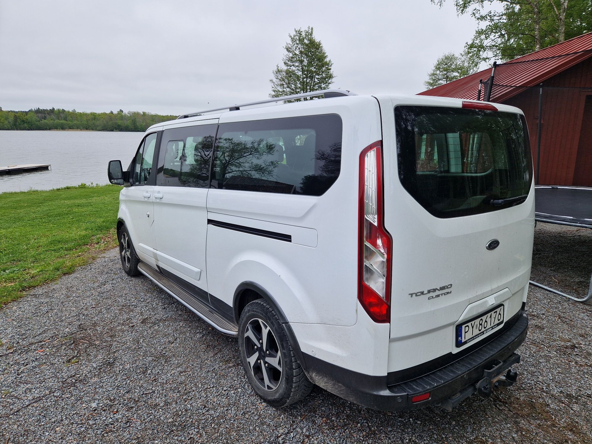 Wynajem BUS 8os. FORD CUSTOM TOURNEO Automat wersja ACTIVE