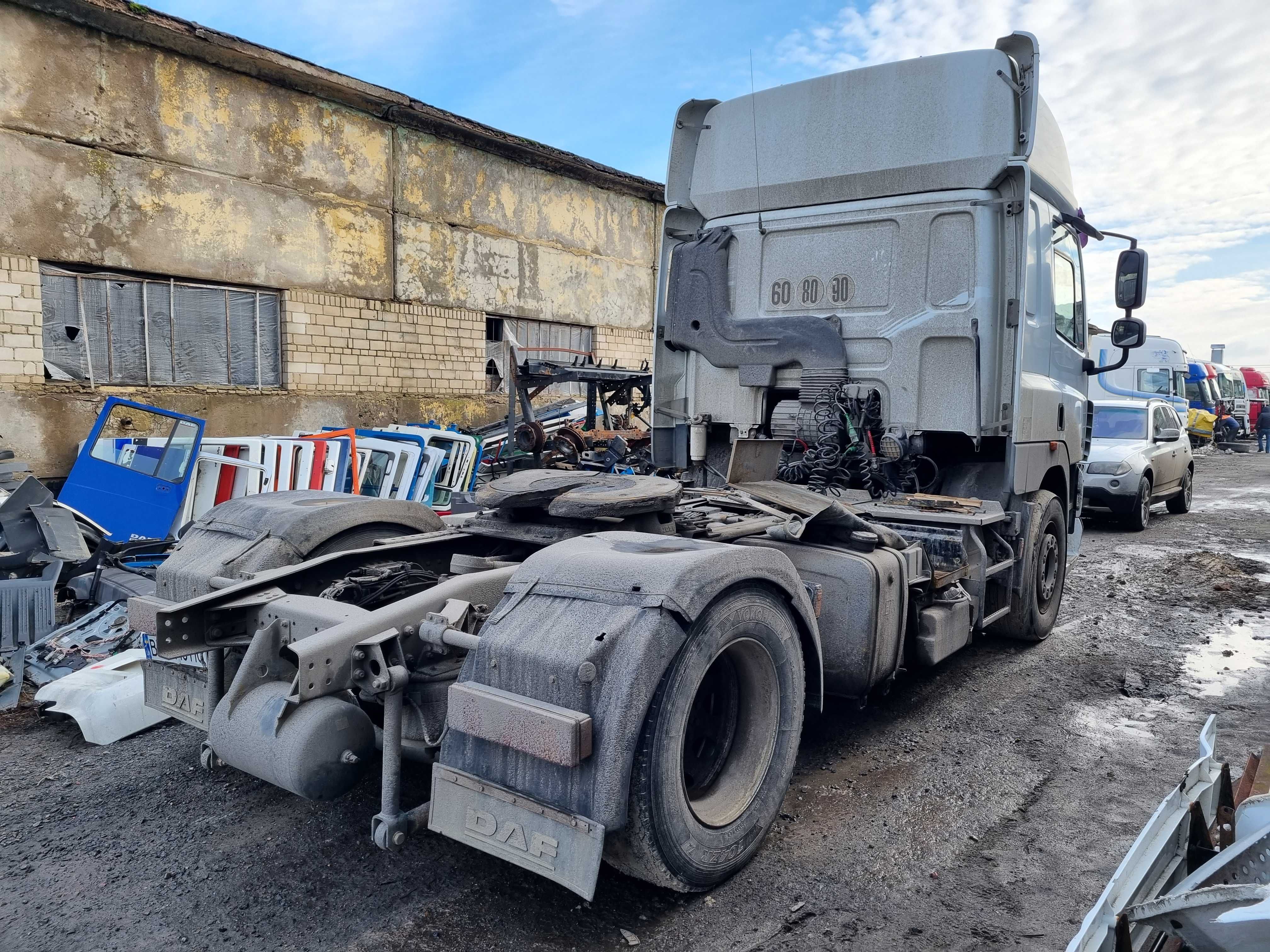 DAF FT CF85 2010 білий на розбірку