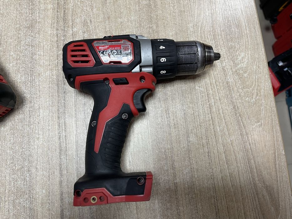 Milwaukee M18 BDD / щіткові акумуляторні шуруповерти Мілвокі