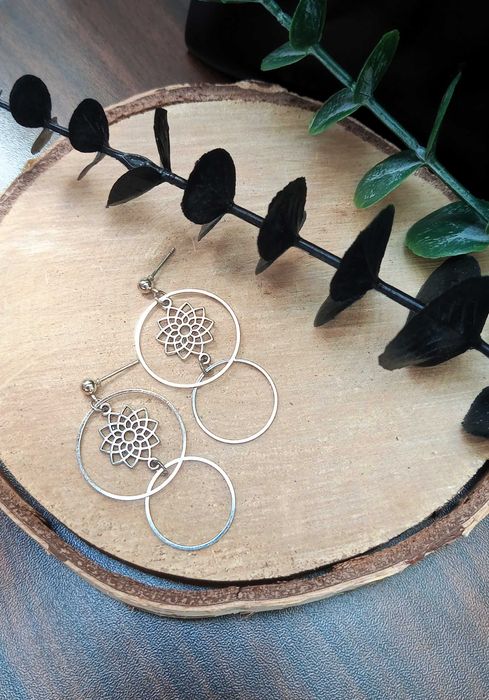 Kolczyki srebrne wiszące koła z rozetą geometryczne prezent dla niej