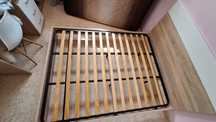 Cama para colchão de 150×195