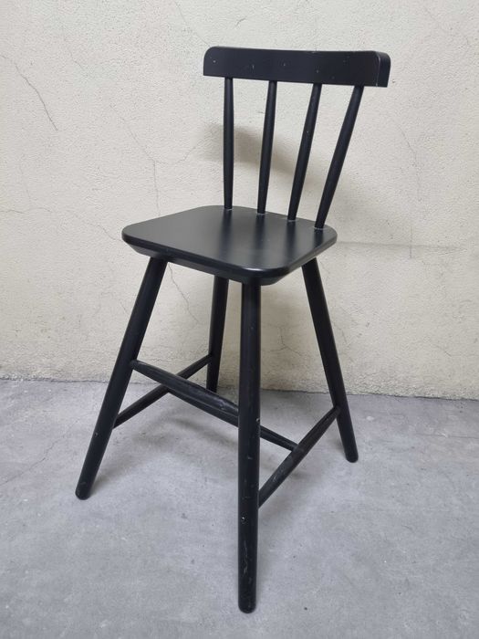 Cadeira júnior Agam preta (Ikea) usada