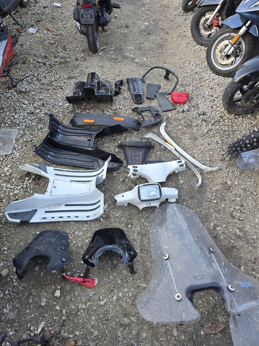 Piaggio vespa kokpit podloga szyba lampa listwa lx sprint