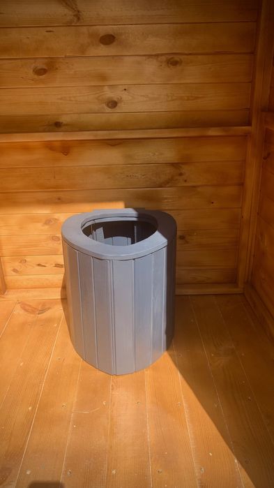 Унітаз для вуличного туалету, дерев’яний