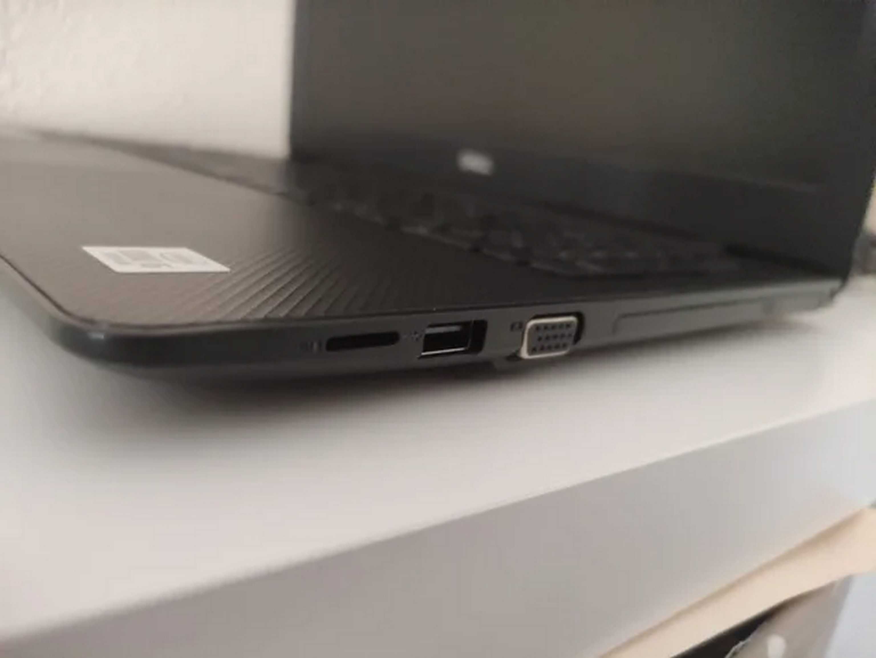 Dell Vostro 15.6" Octacore i5/8GB/256Nvme gama Profissional