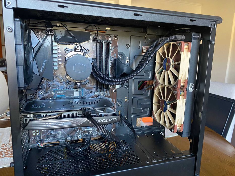 PC Gaming – Ryzen 5800X3D + RTX 4060 + 32GB RAM
