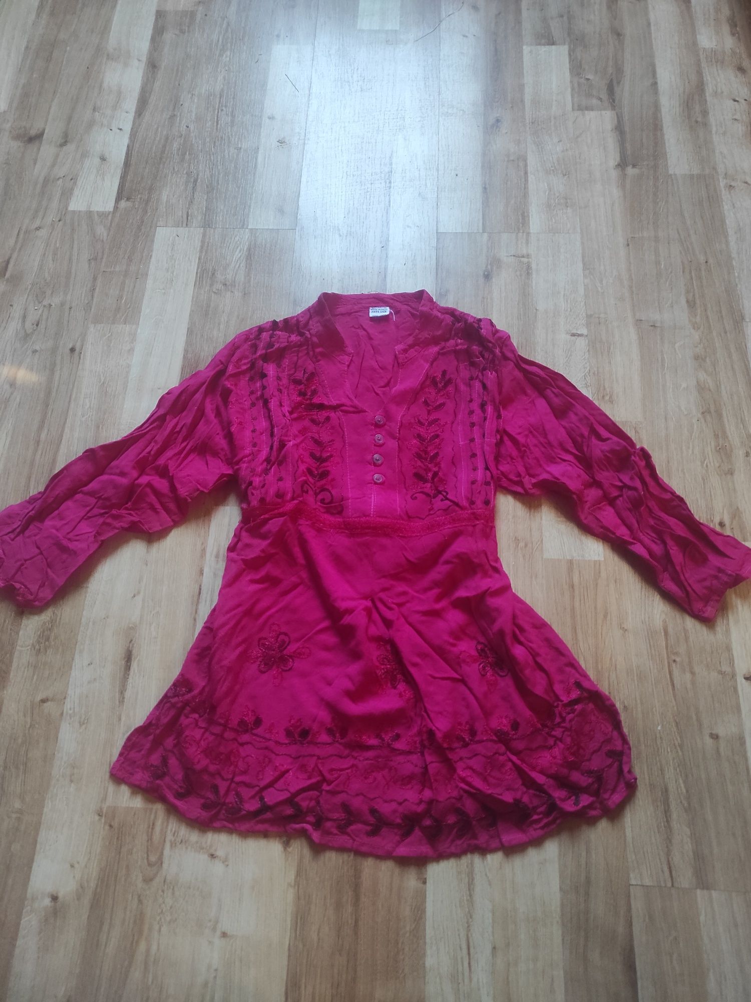 Bluzka tunika różowa z wyszywanymi ozdobami rozmiar s/m 100% rayon mad