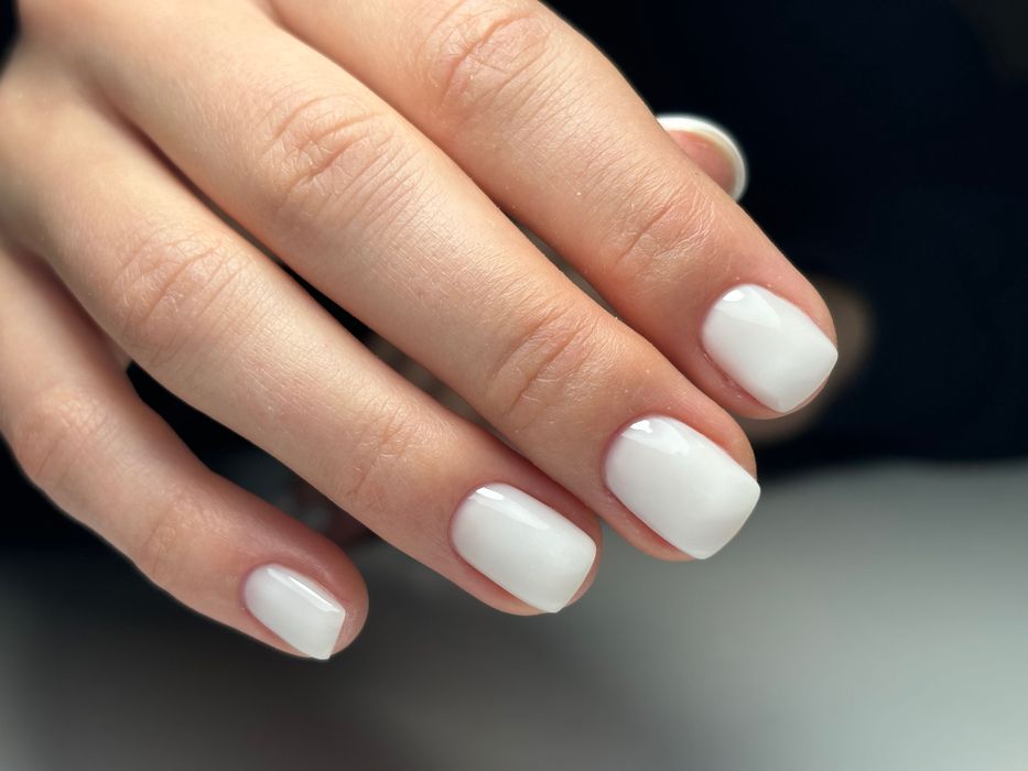 Манікюр. Стерильні інструменти. Якісне покриття.