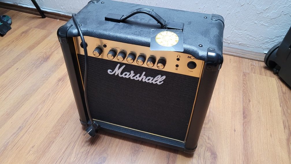 Wzmacniacz gitarowy Marshall MG15CFR 40 Wat