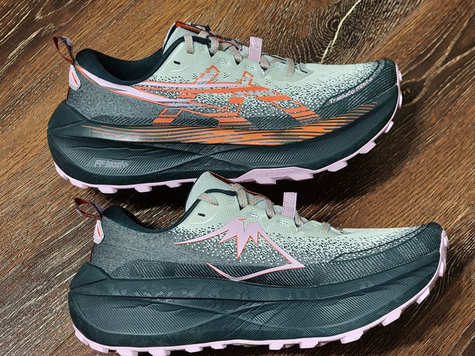 Оригінал 100% жіночі кросівки Asics Trabuco Max 4  EUR 42