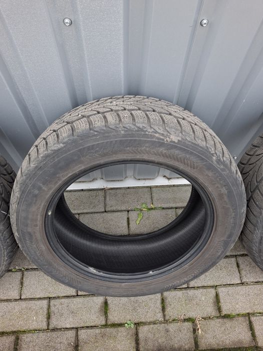 Зимові шини Nokian 205/55 R16 - 4 шт.