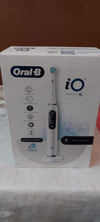 Електрична зубна щітка Oral-B  iO серія 9s.