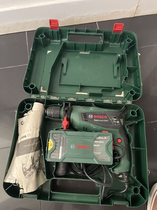 Furadeira bosch 570w