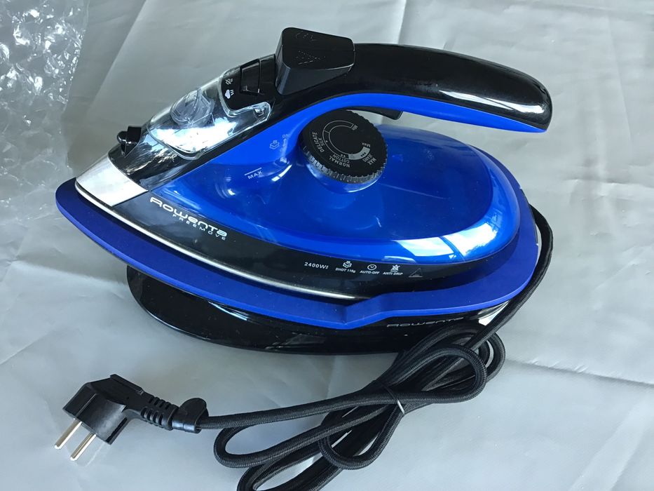 Ferro Rowenta Freemove novo