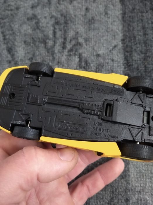 Металева колекційна машинка lamborghini