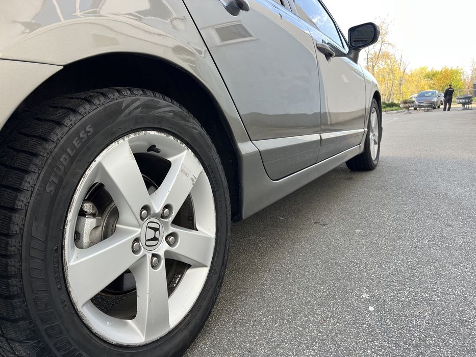 Honda Civic 1.8 Гарний стан