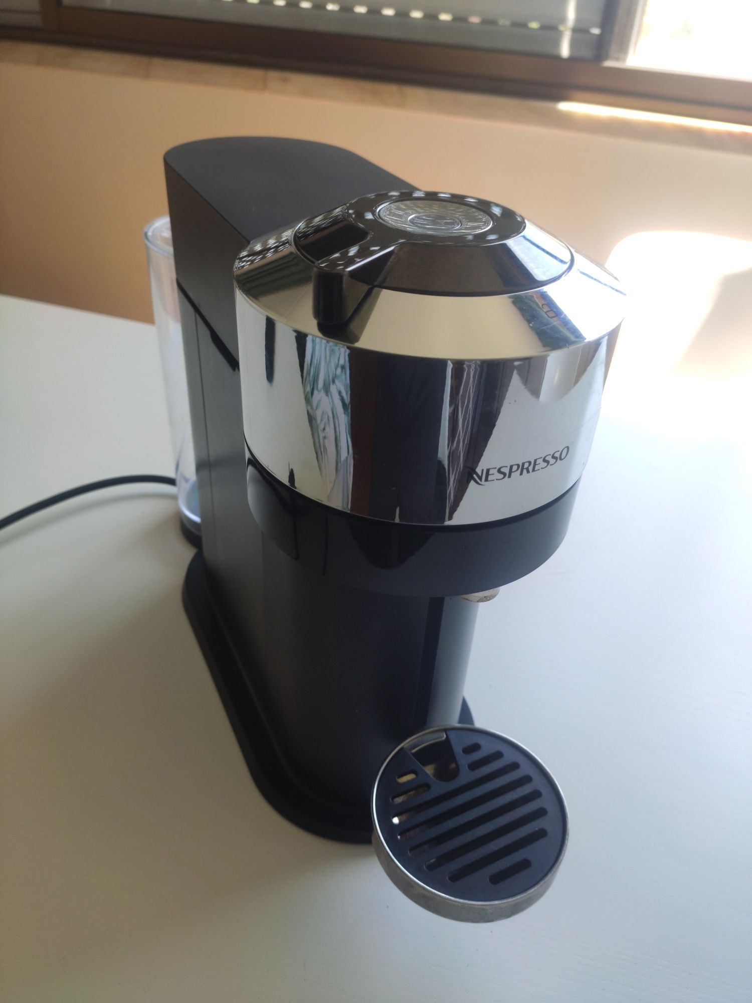 Máquina Café Nespresso Vertuo Next