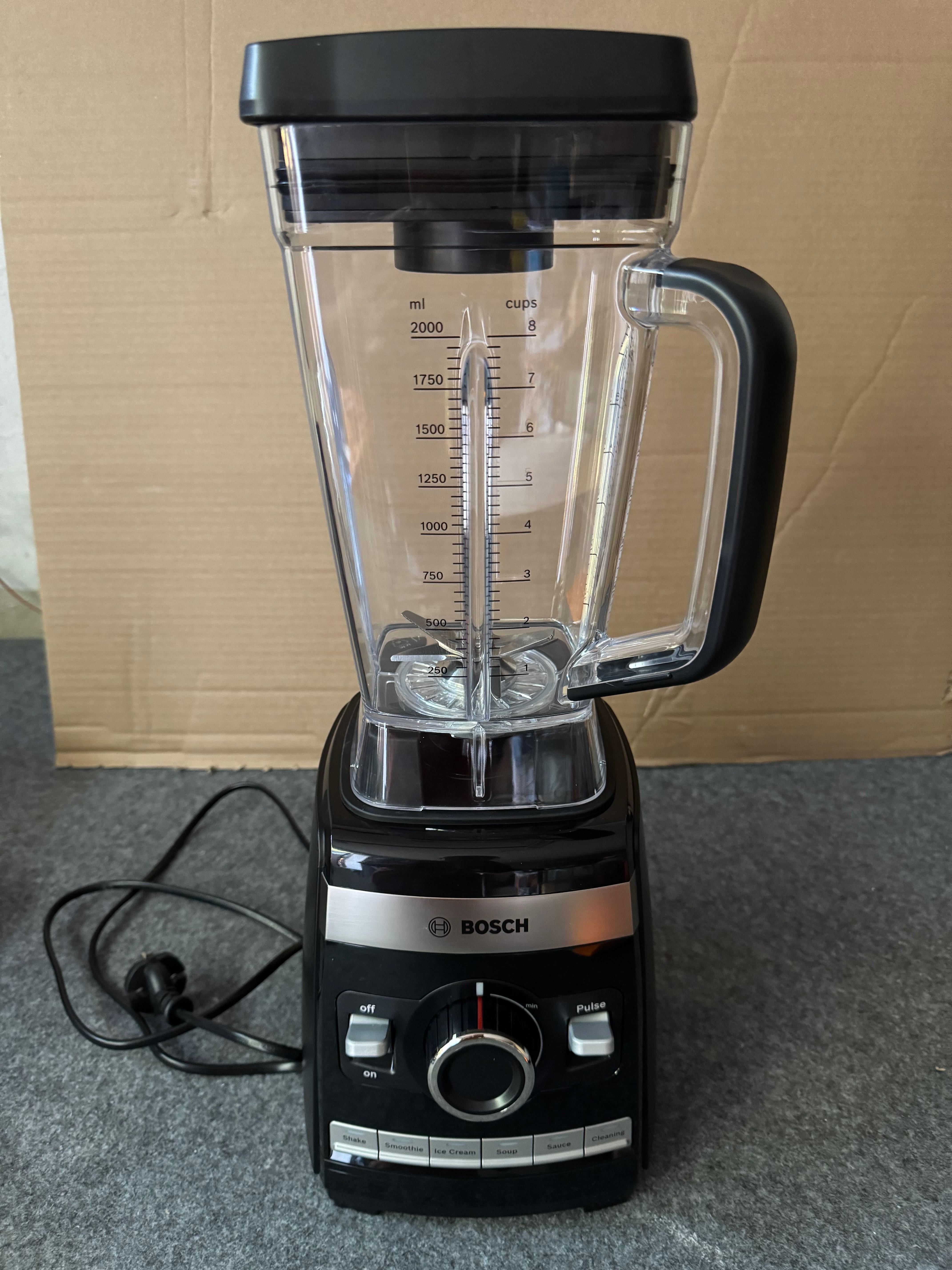 Mikser ręczny Bosch MMBH6P6B,1600W czarny