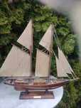 Żaglowiec drewniany model  63 x 55