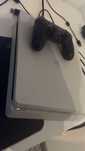Sony Playstation 4 Slim 500GB com controle