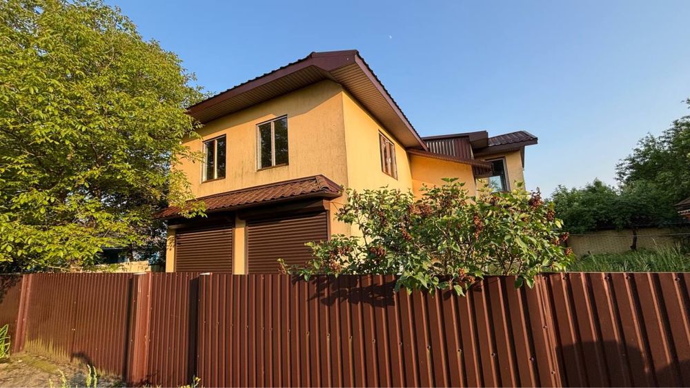 Будинок з садом + город