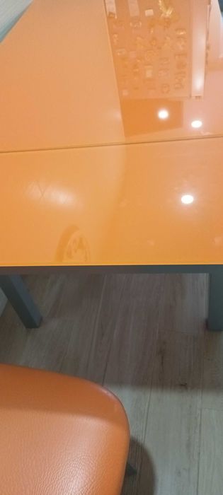 Mesa de Cozinha Extensível/tampo de vidro-inclui 2 Cadeiras + 2 bancos