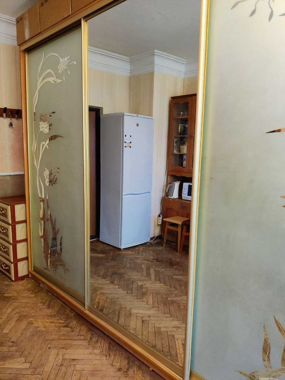 Кімната в гуртожитку на вул. Бажова 12. м. Дарниця.