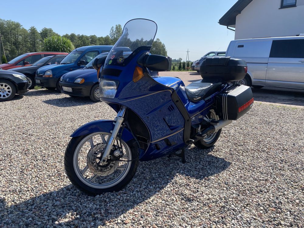 Kawasaki GTR 1000 z 1989 roku .