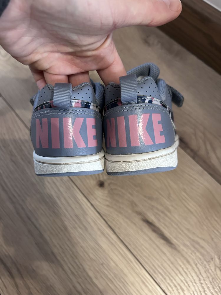 Adidasy dla dziewczynki