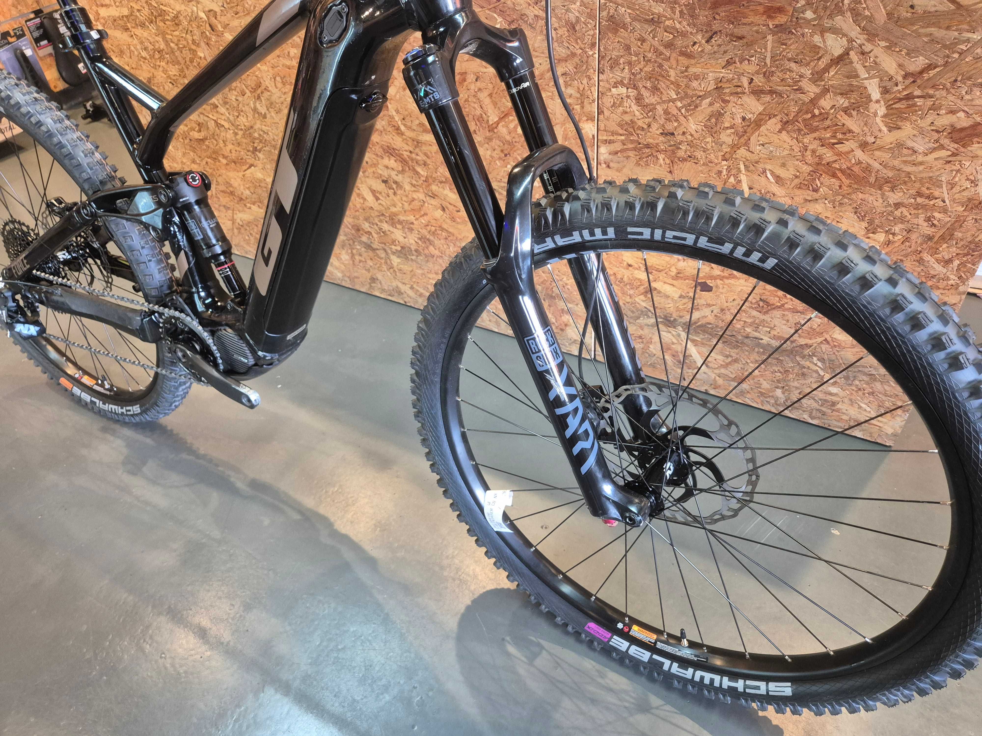 Bicicleta Enduro Eléctrica e-bike GT e-Force Amp+ 29 2023