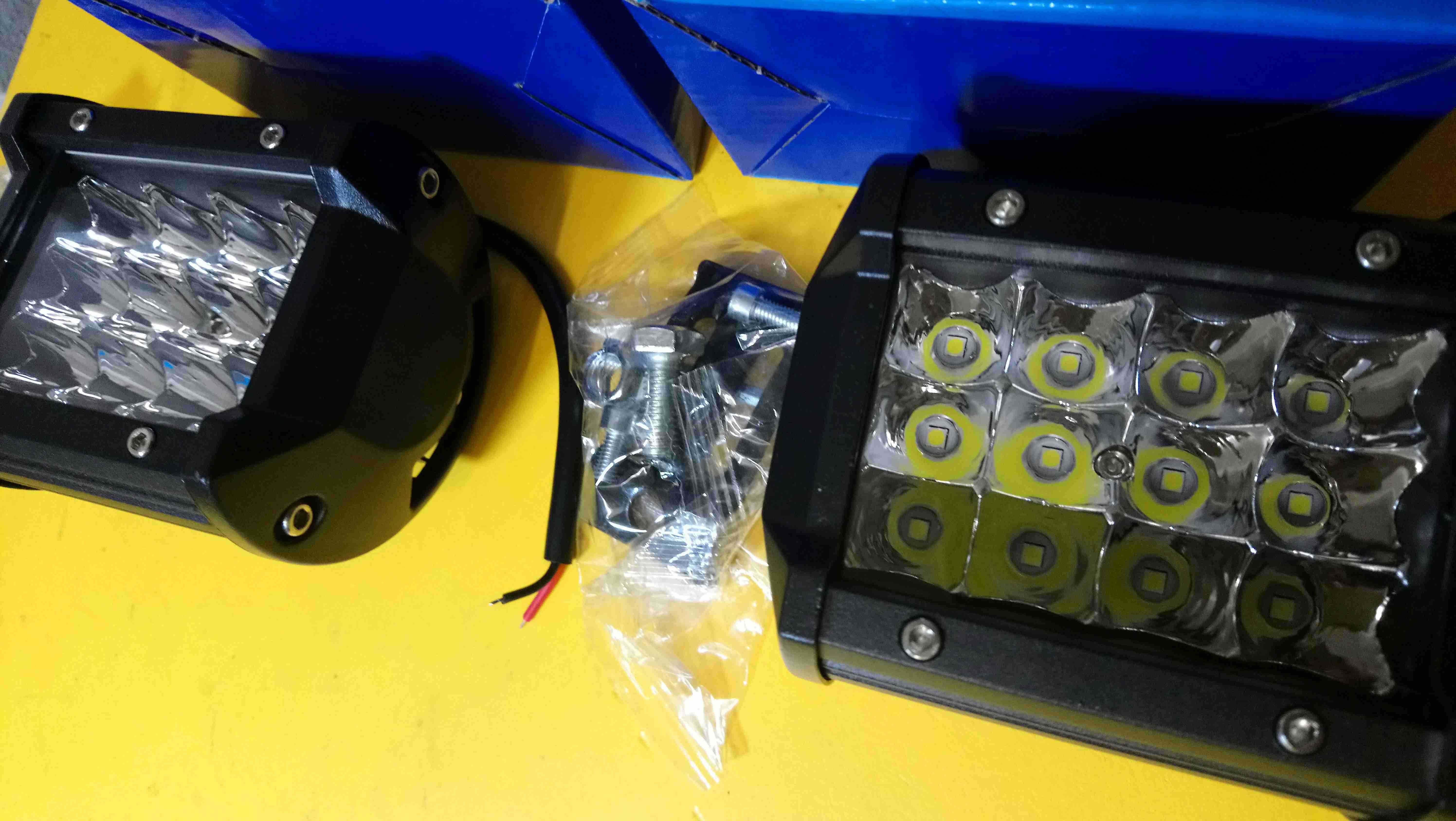 Kit 2x Farol Foco LED Automóvel Jipe Trabalho 9-32V