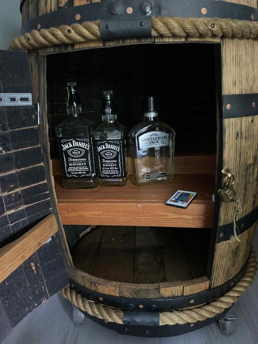 Barek na kółkach ze starej beczki, podświetlenie RGB,