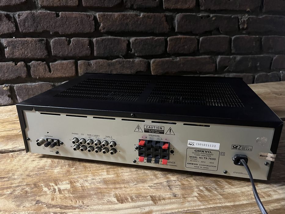 Amplituner ONKYO TX 7600