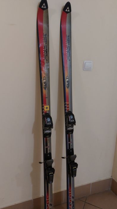 narty Fischer CLS 3 półcarwing 170 cm z wiązaniami