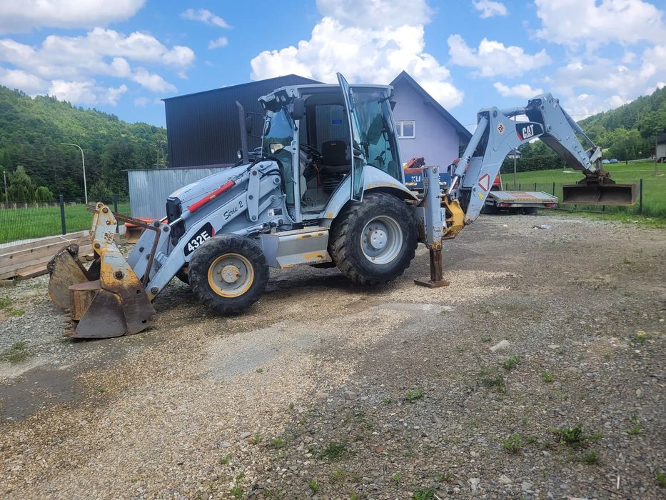 Caterpillar 432E series 2  Caterpillar 432E Series 2 – 2011 – 4x4 – Joysticki – Osprzęt – VAT