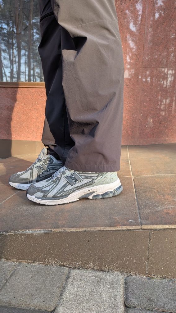 New Balance 1906r grey