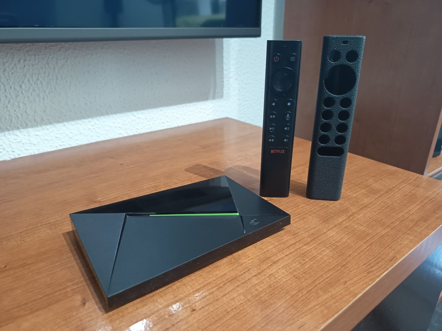 NVIDIA Shield TV Pro com extras