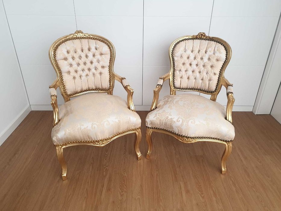 Cadeirões Luís XV Folha Ouro Tecido Adamascado Pérola