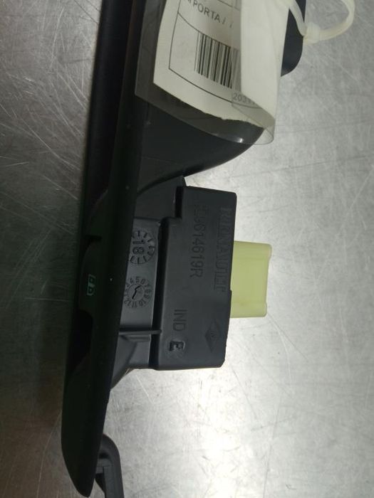 Comando / botão / interruptor vidros trás direito RENAULT Zoe (BFM_)