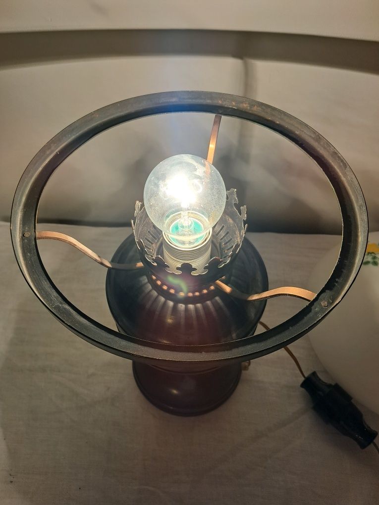 Lampka stołowa z kloszem prl vintage