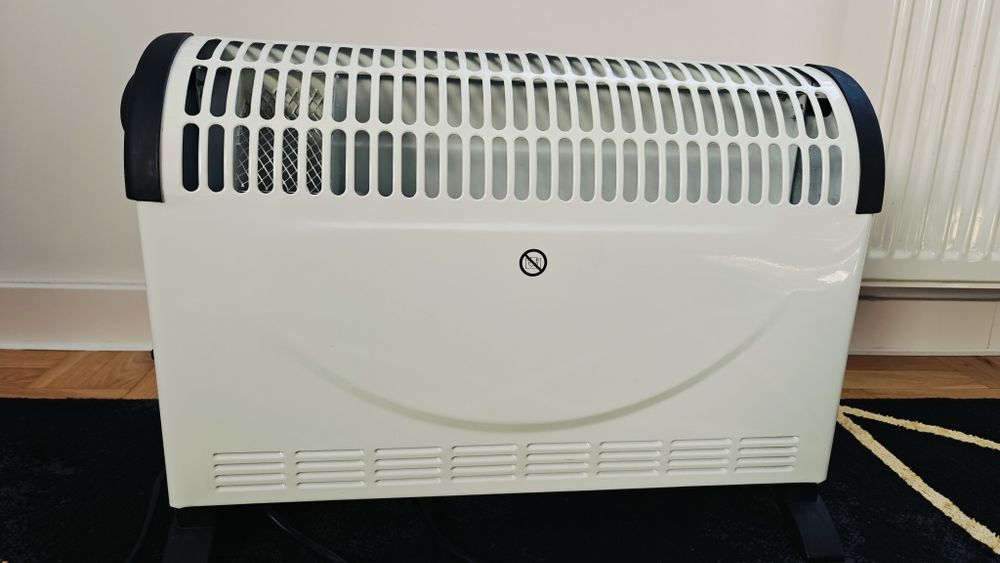 Grzejnik konwektorowy / farelka 2000W